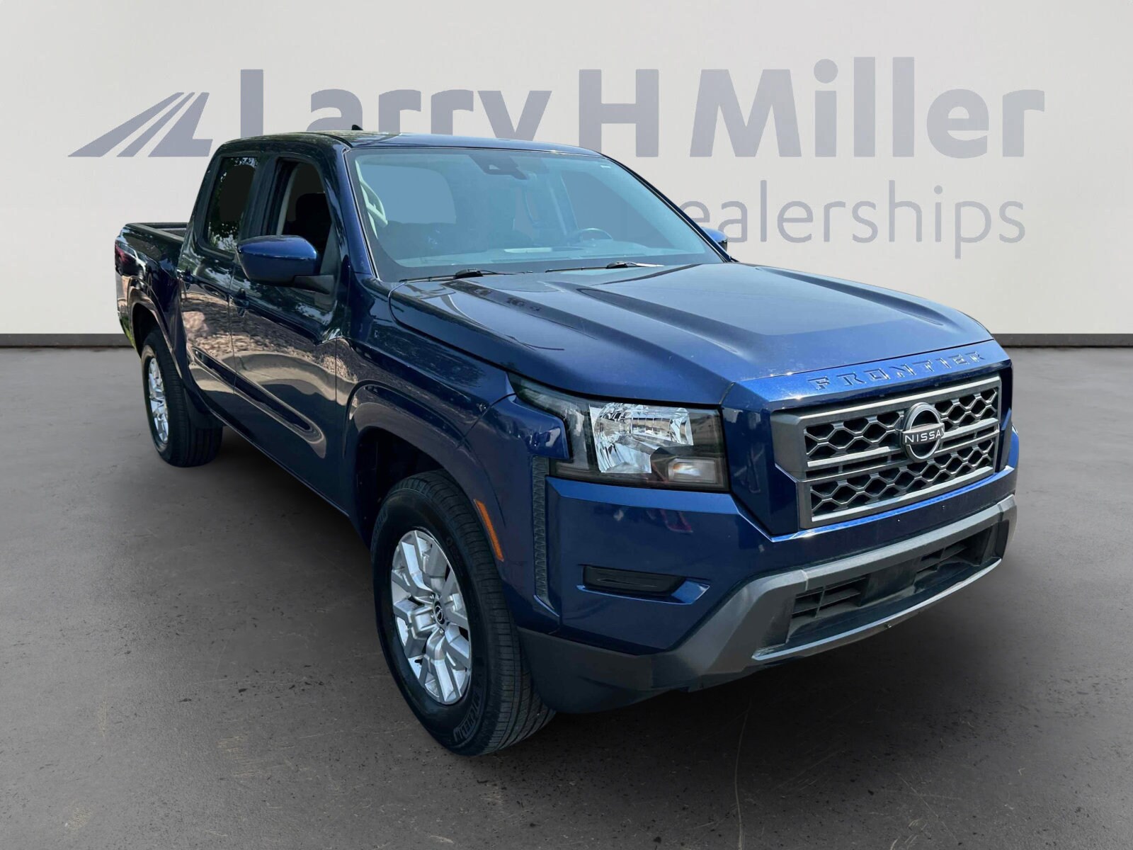 2022 Nissan Frontier SV photo 3