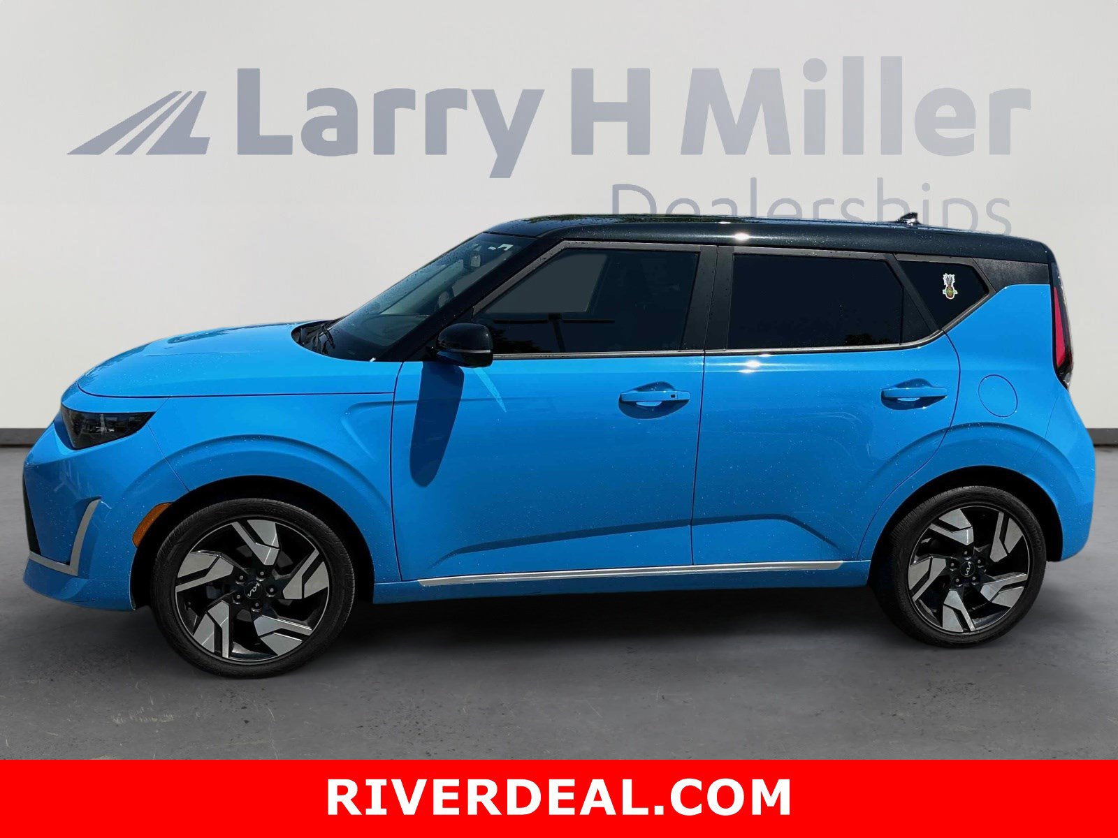 Used 2023 Kia Soul GT-Line with VIN KNDJ53AU5P7198374 for sale in Riverdale, UT