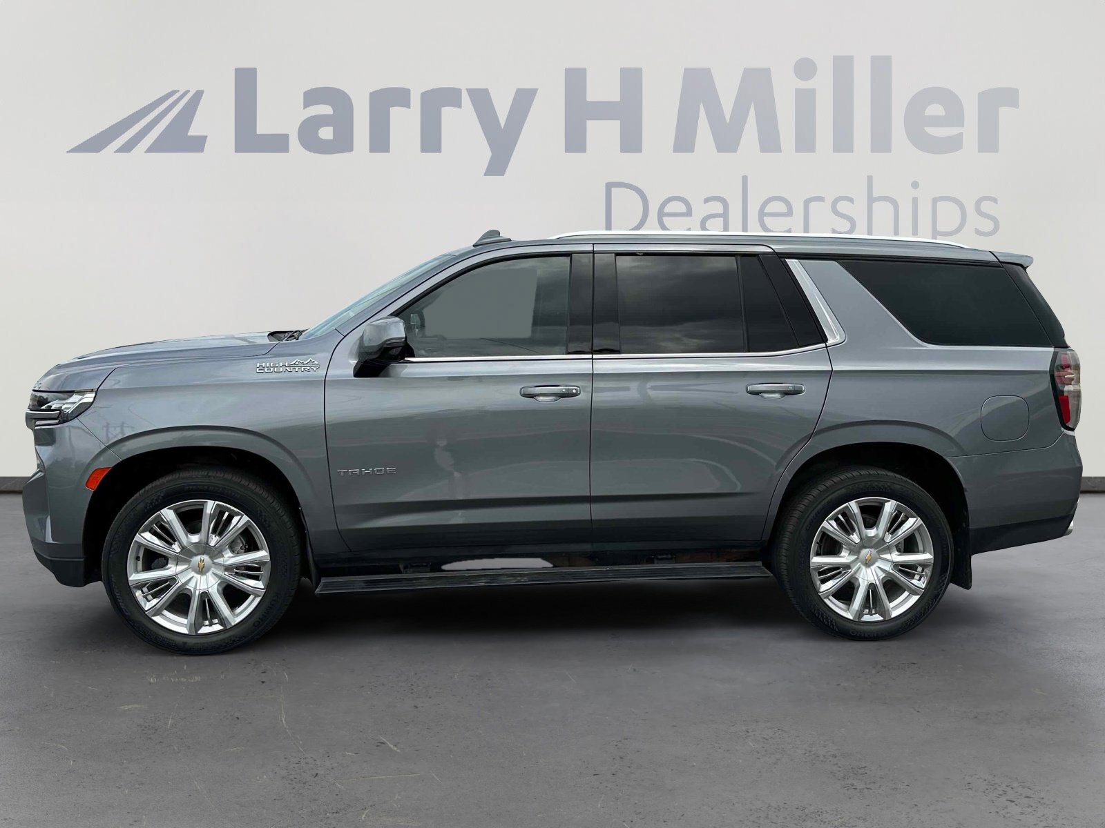 2021 Chevrolet Tahoe High Country photo 2