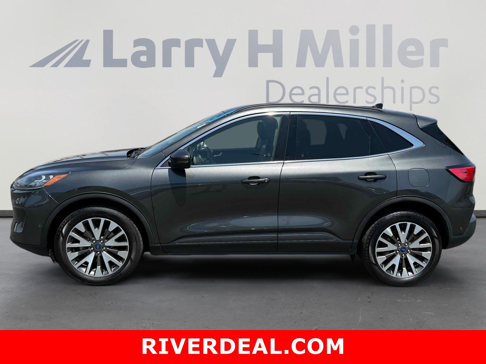 Used 2020 Ford Escape Titanium with VIN 1FMCU9J97LUA15039 for sale in Riverdale, UT