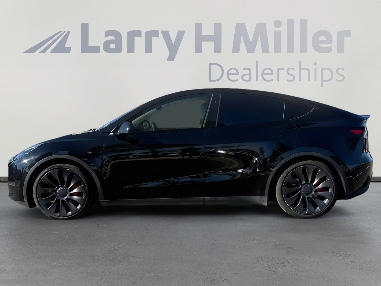 Used 2023 Tesla Model Y Performance with VIN 7SAYGDEF5PF898130 for sale in Northfield, Minnesota