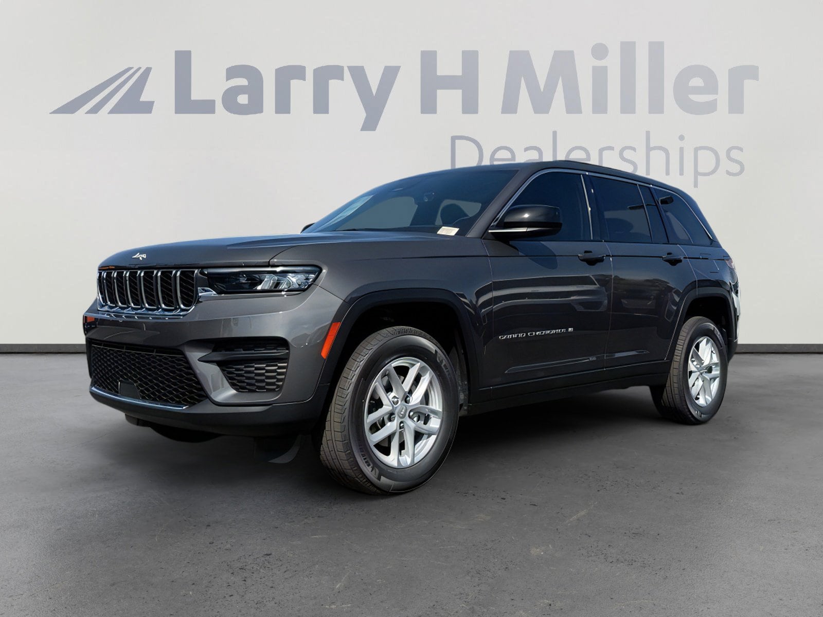 2026 Jeep Grand Cherokee Laredo