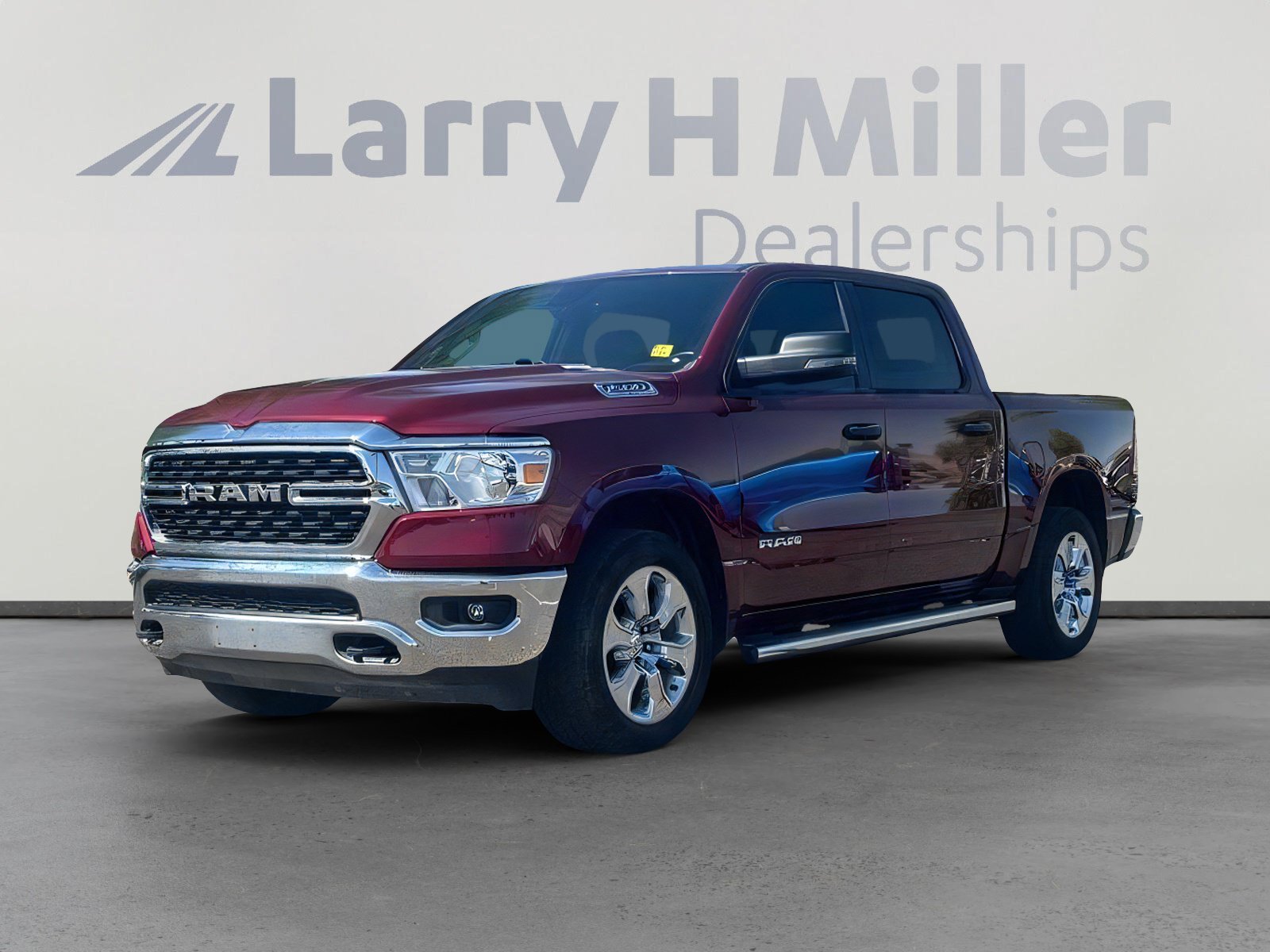 2024 RAM 1500 Big Horn/Lone Star 4x4 Crew Cab 5'7's photo