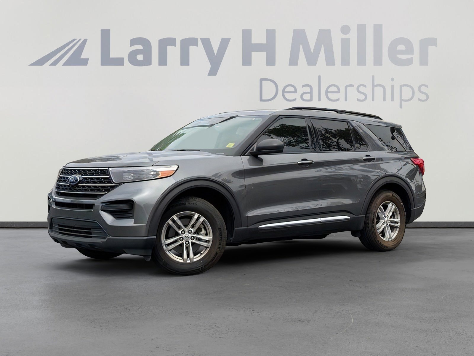 2023 Ford Explorer XLT RWD's photo