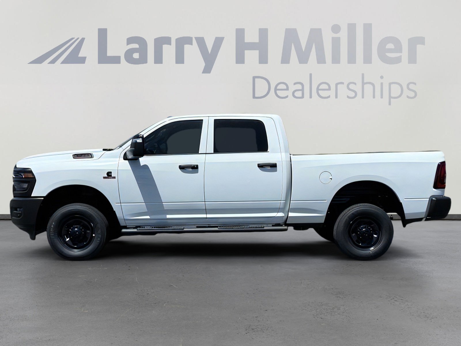 2025 Ram 2500 Tradesman photo 3