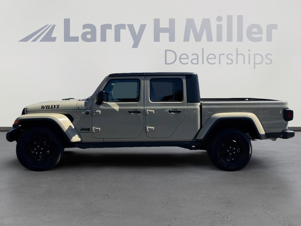 Used 2022 Jeep Gladiator Sport Truck Crew Cab