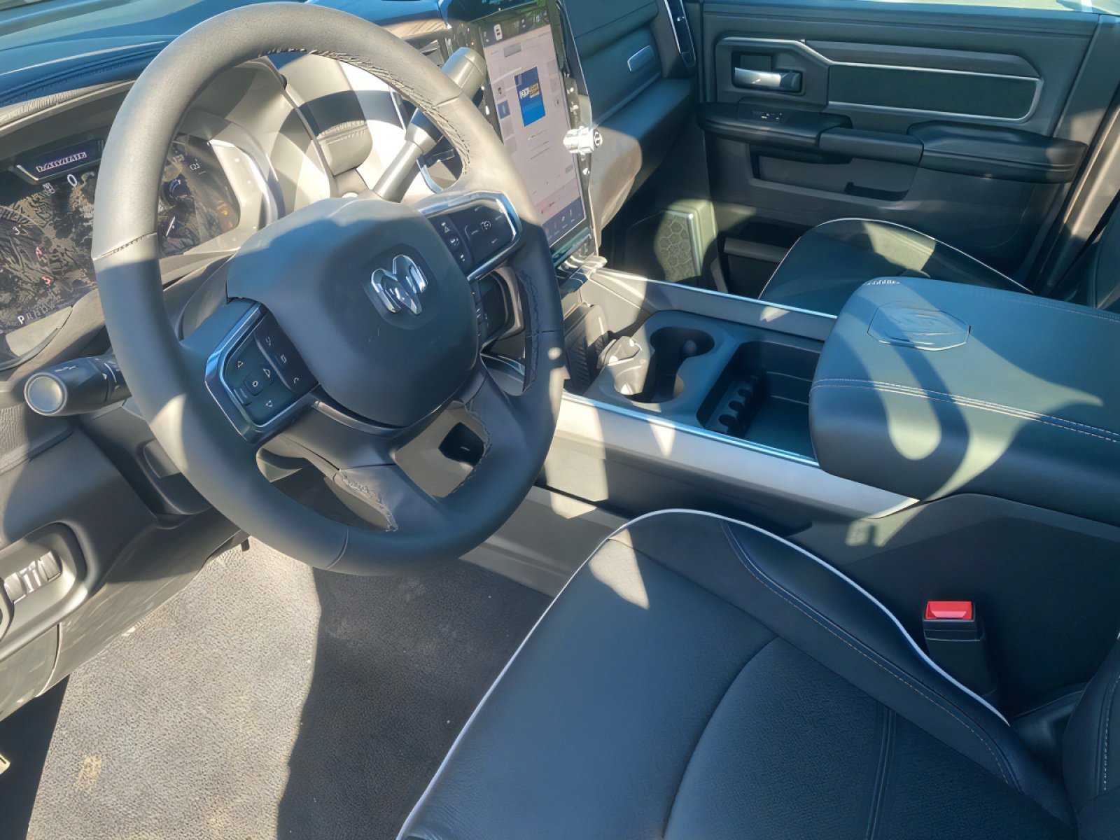 2026 RAM 3500 Laramie - Photo 11