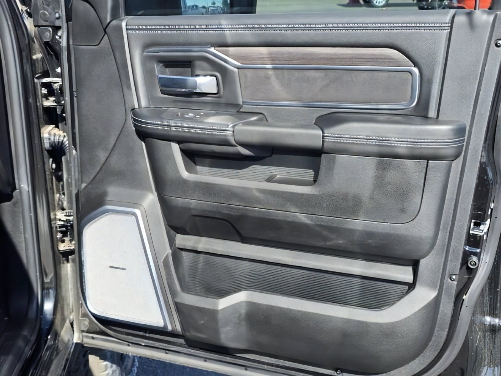 2025 RAM 2500 Laramie - Photo 11