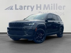 2023 Jeep Grand Cherokee Laredo SUV