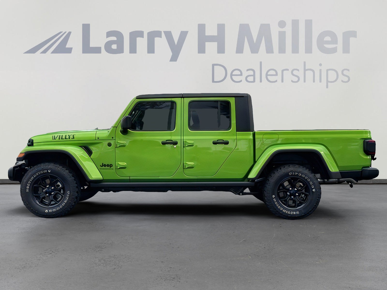 2025 Jeep Gladiator Willys photo 2
