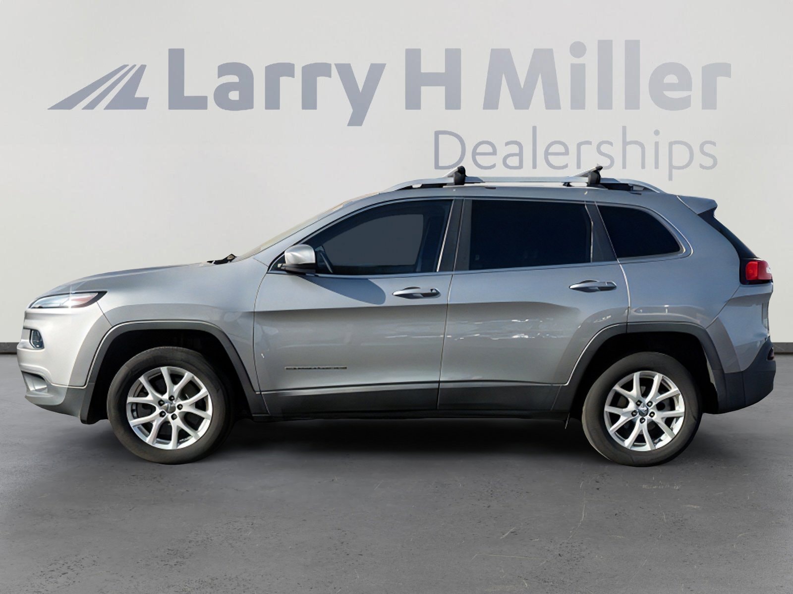 Used 2017 Jeep Cherokee Latitude with VIN 1C4PJLCB5HW641809 for sale in Surprise, AZ