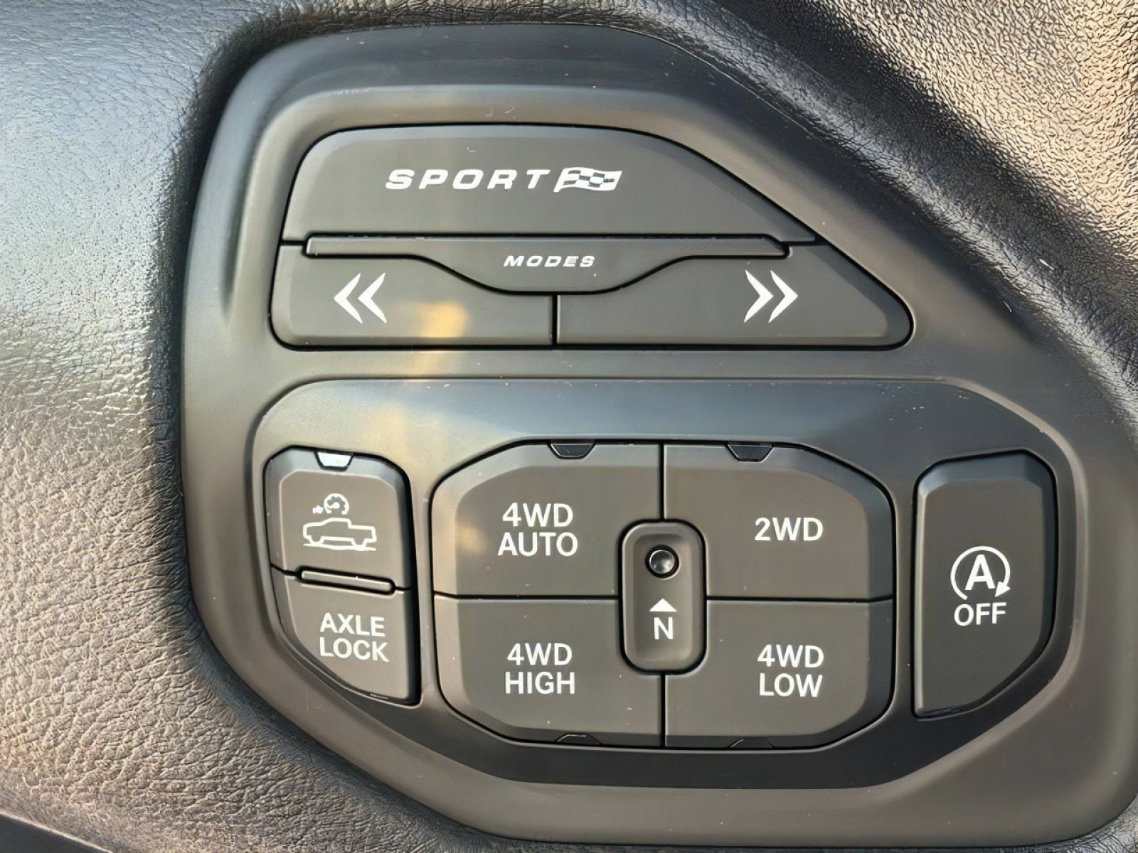 2026 RAM 1500 Rebel - Photo 25