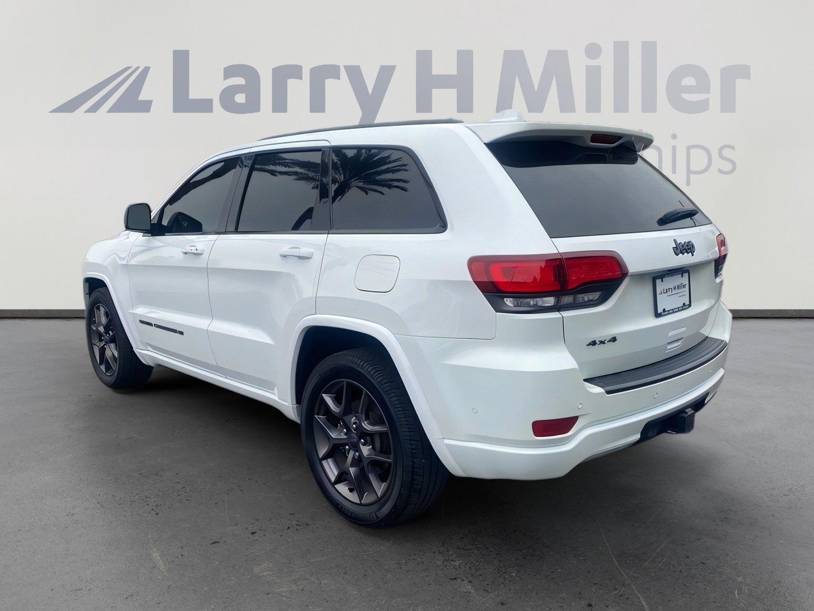 2021 Jeep Grand Cherokee Limited Anniversary Edition photo 2
