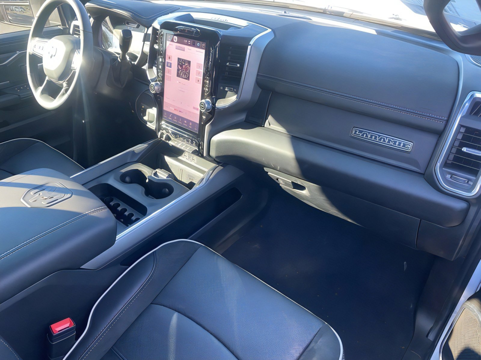 2026 RAM 3500 Laramie - Photo 33