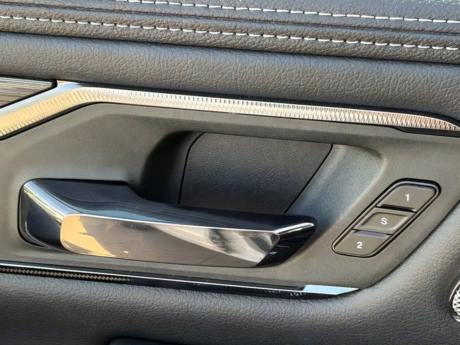 2026 RAM 1500 Rebel - Photo 17