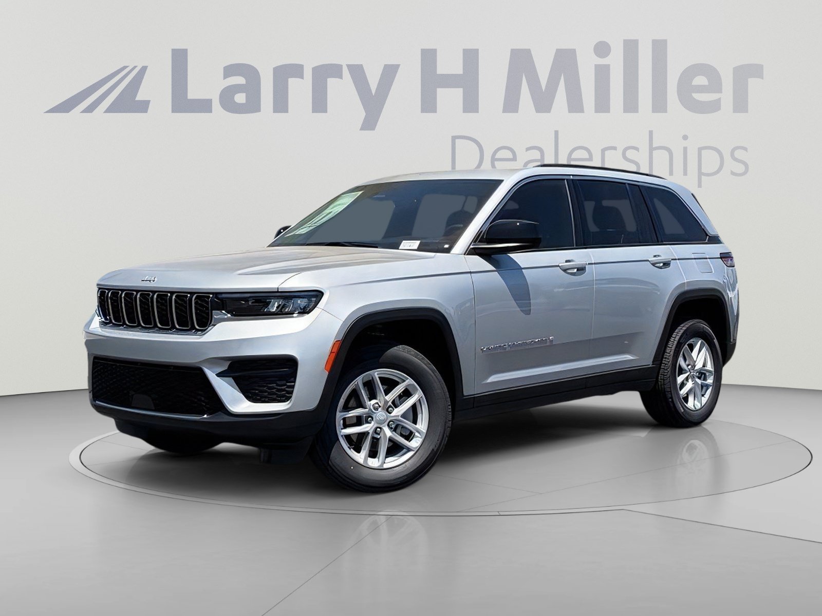 New 2026 Jeep Grand Cherokee Laredo X 4 Door Sport Utility Surprise, AZ