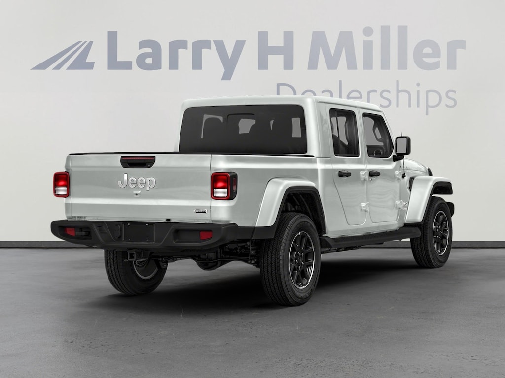 Used 2023 Jeep Gladiator Overland Truck Crew Cab