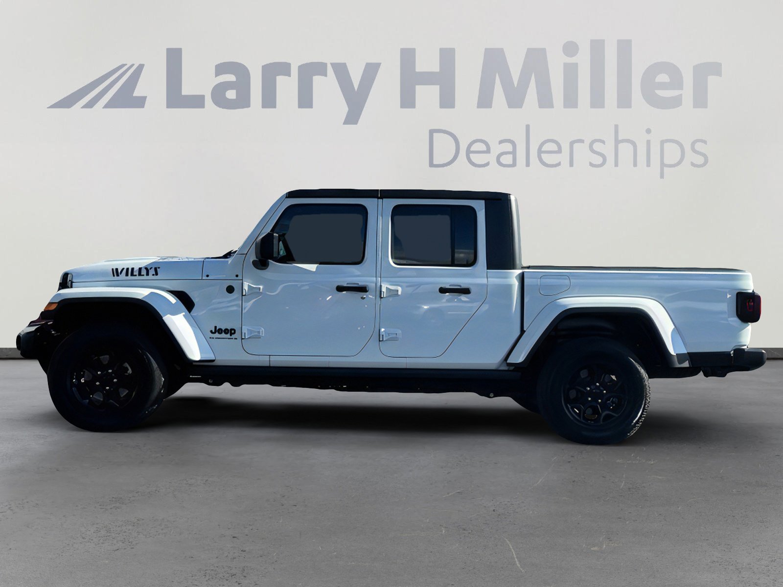 2023 Jeep Gladiator Willys photo 2