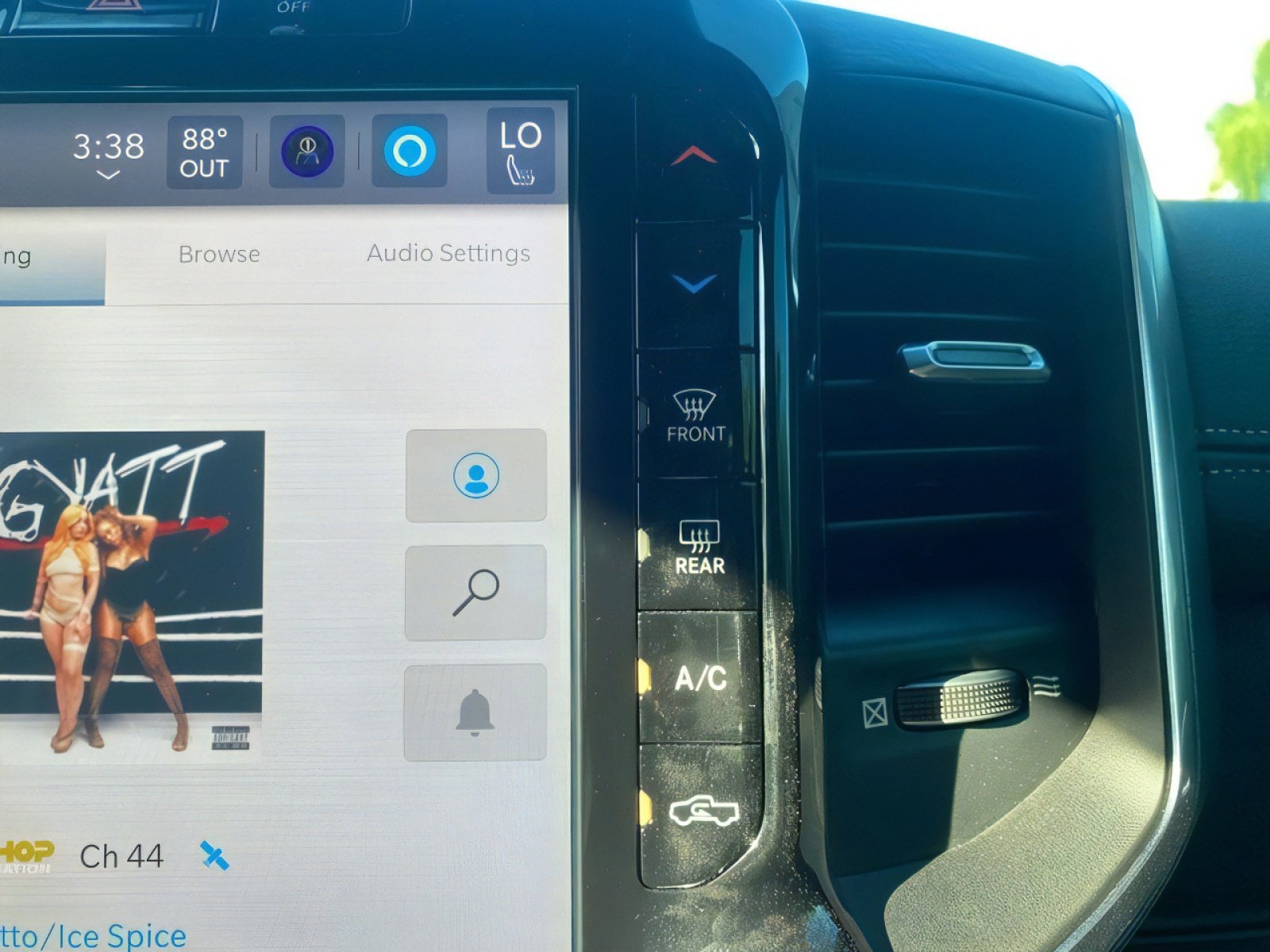 2026 RAM 3500 Laramie - Photo 22