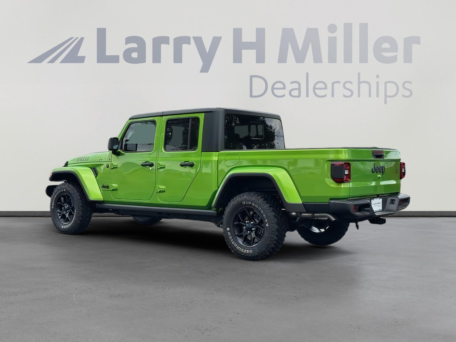 2025 Jeep Gladiator Willys photo 3