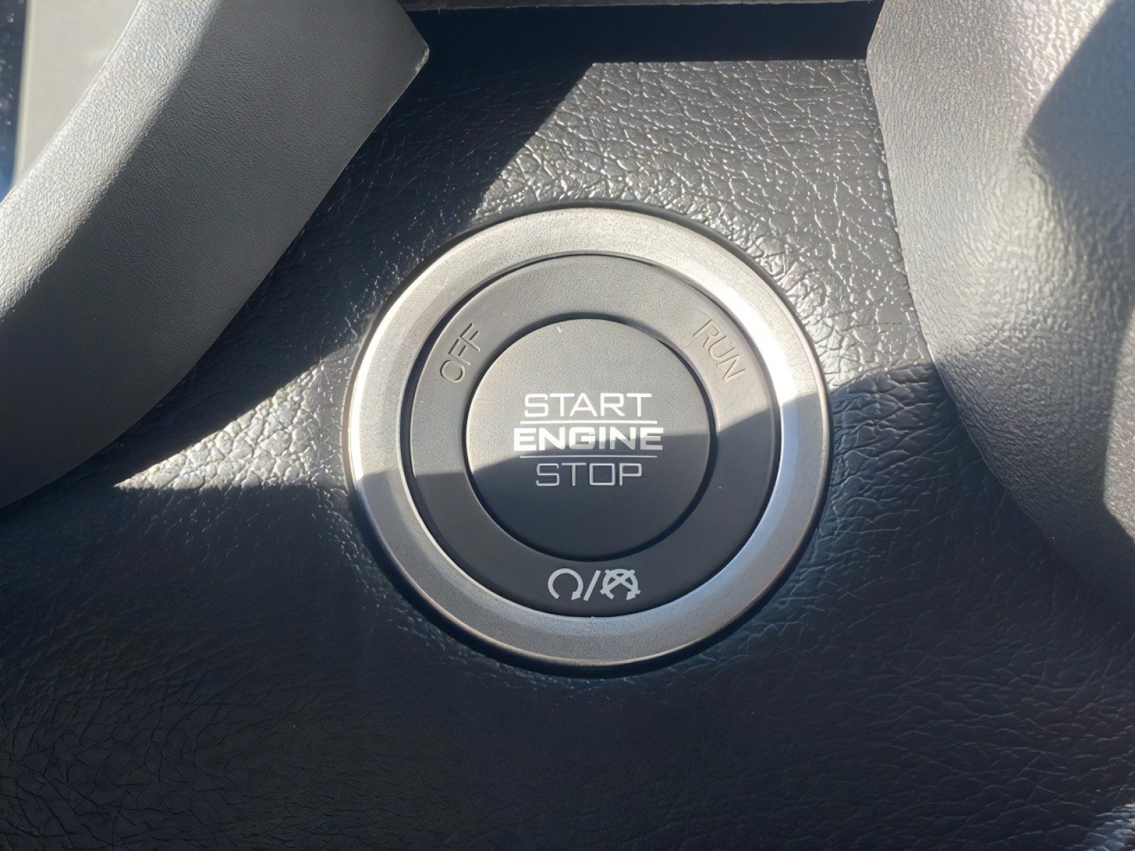 2026 RAM 3500 Laramie - Photo 25