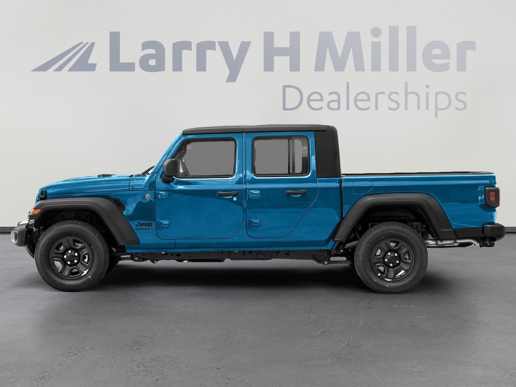 Used 2023 Jeep Gladiator Sport Truck Crew Cab