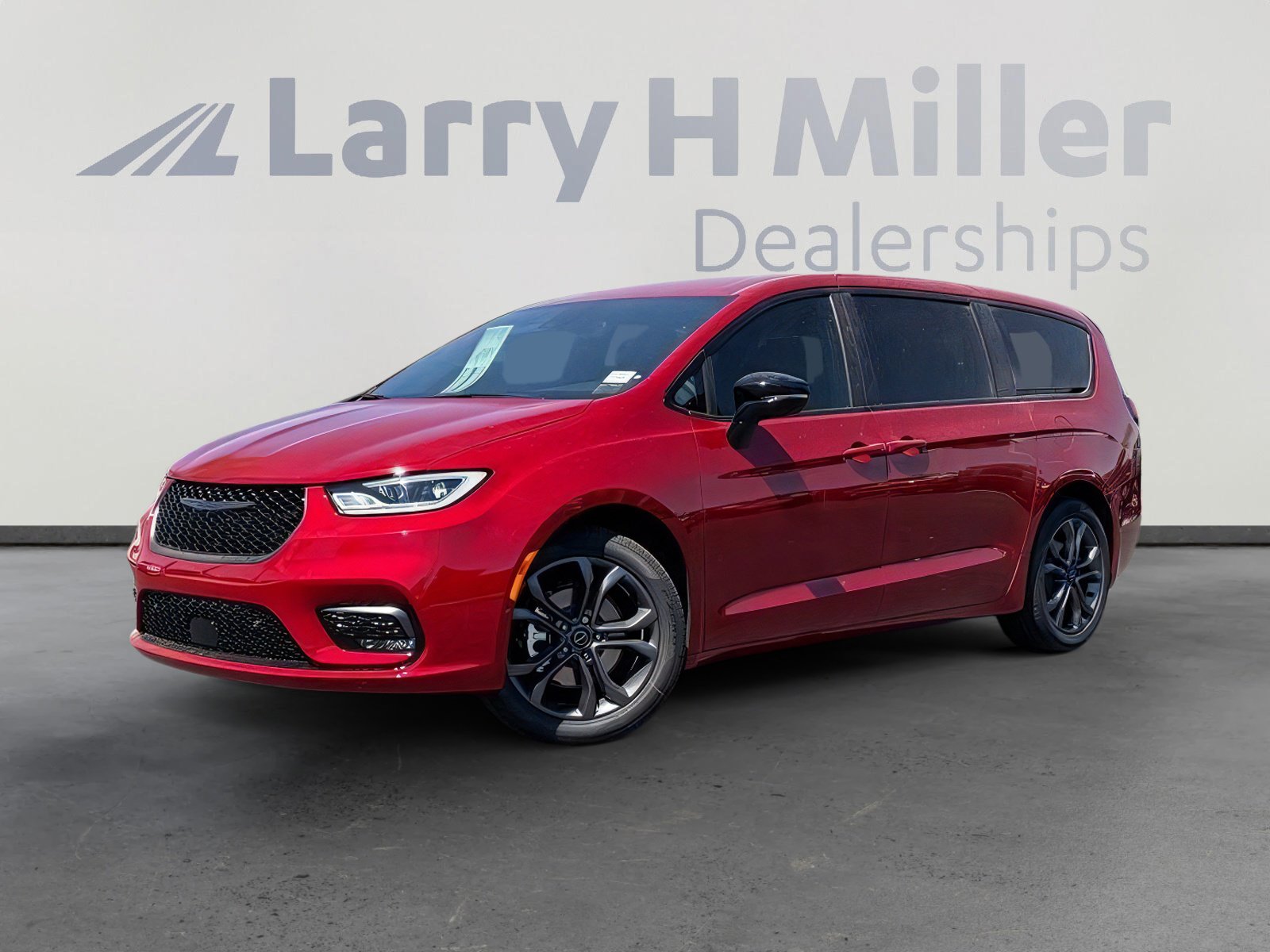 2026 Chrysler Pacifica Select's photo
