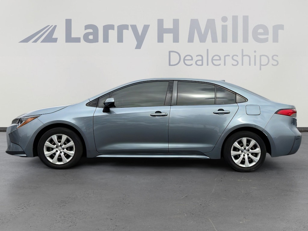 Used 2021 Toyota Corolla LE Sedan