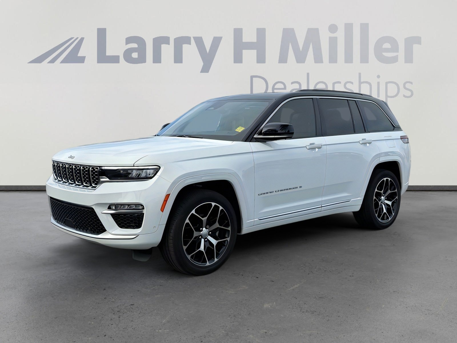 2025 Jeep Grand Cherokee Summit Reserve's photo