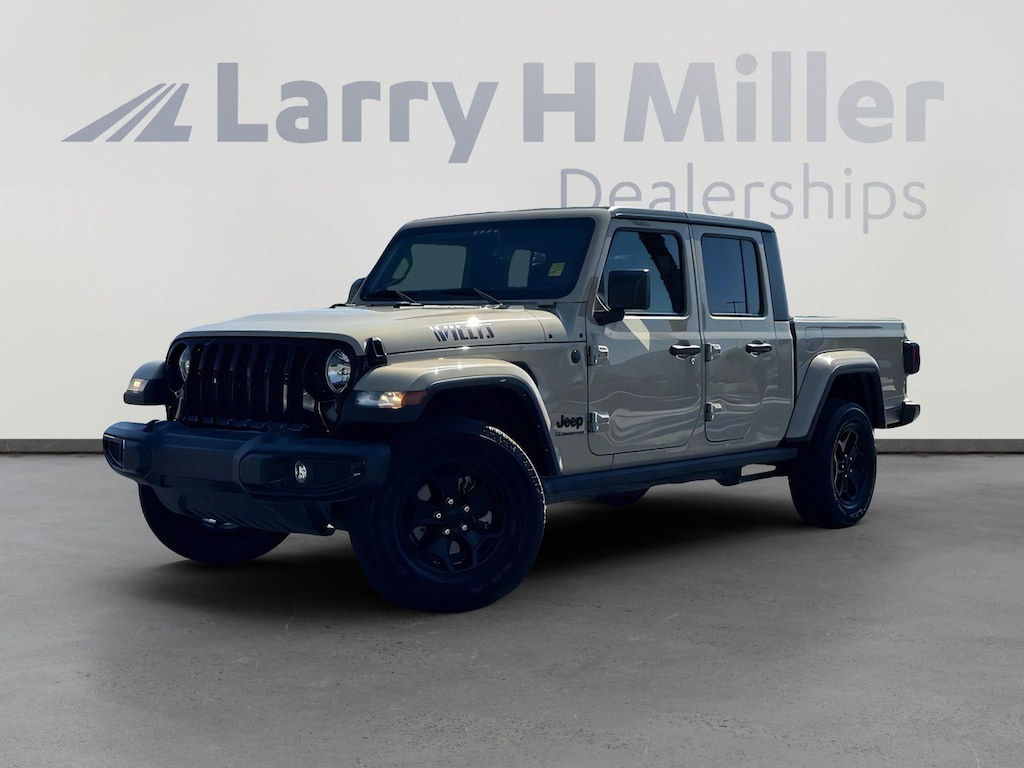Used 2022 Jeep Gladiator Sport Truck Crew Cab