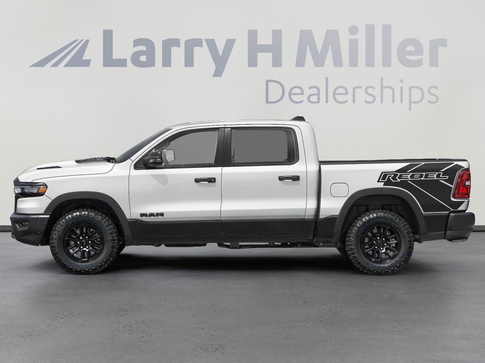 2026 RAM 1500 Rebel - Photo 7