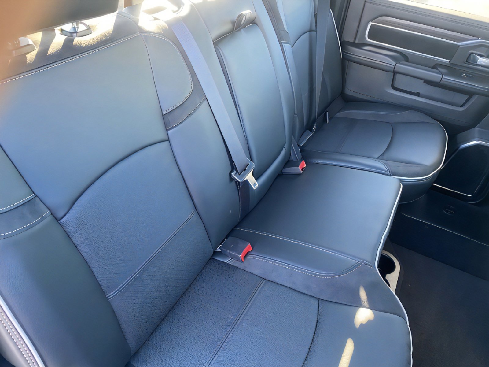 2026 RAM 3500 Laramie - Photo 30