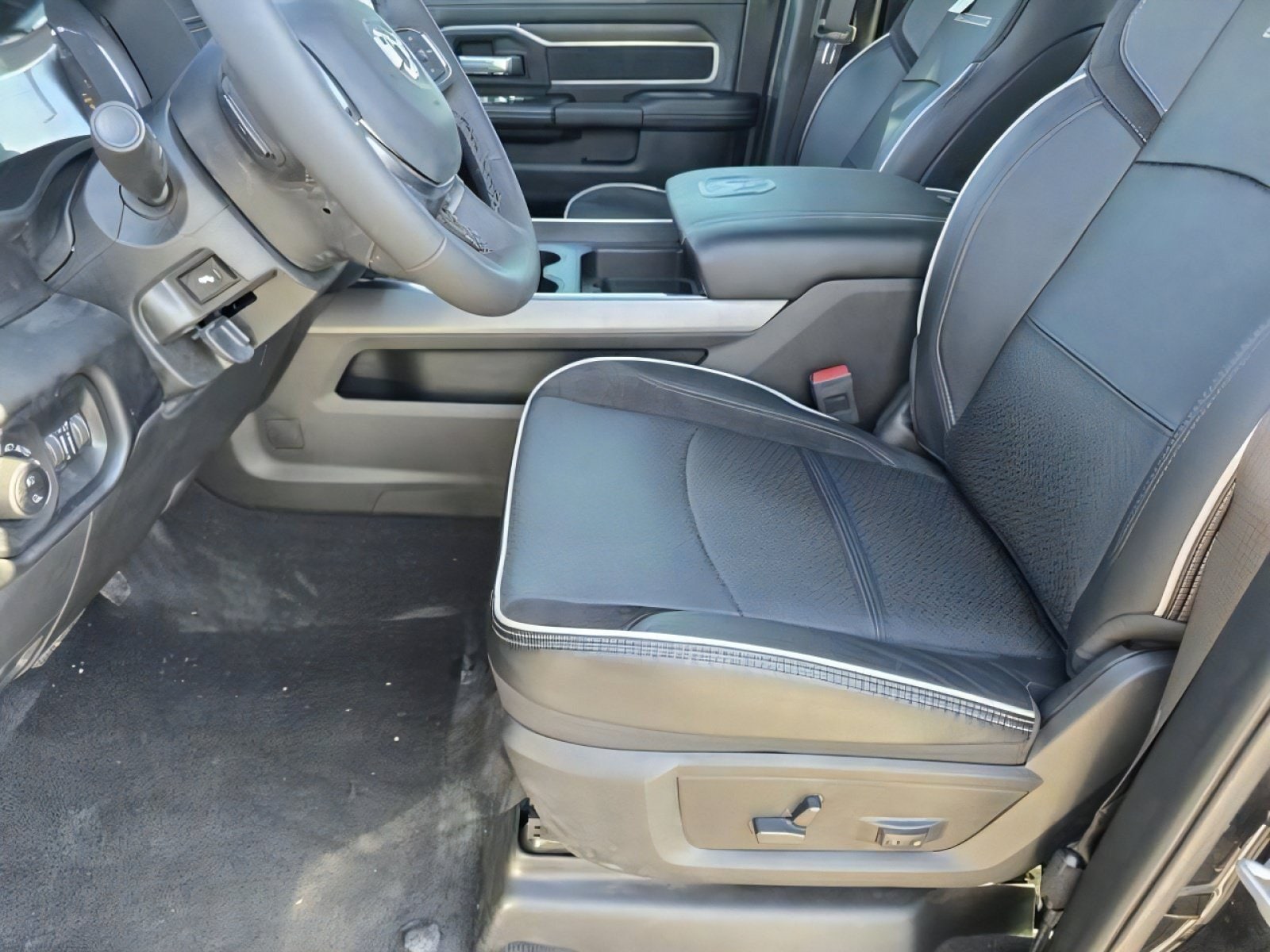 2025 RAM 2500 Laramie - Photo 21