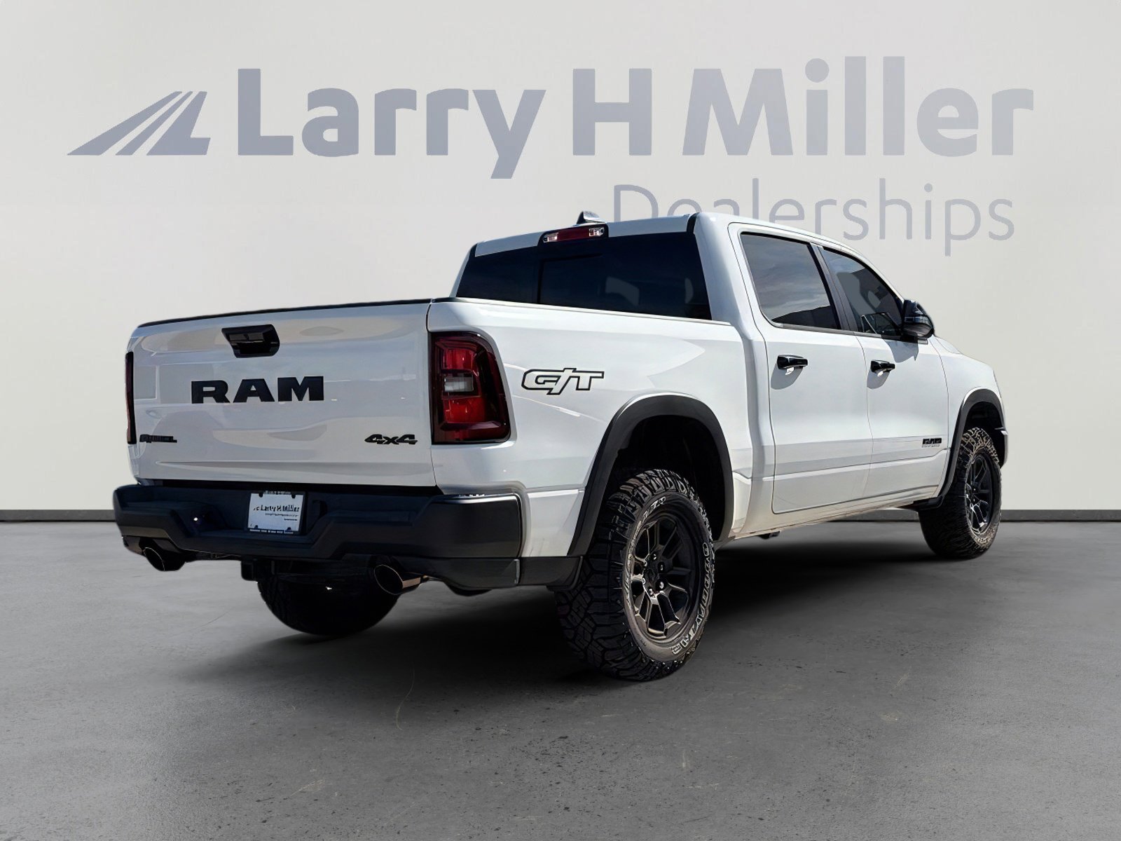 2026 RAM 1500 Rebel - Photo 7