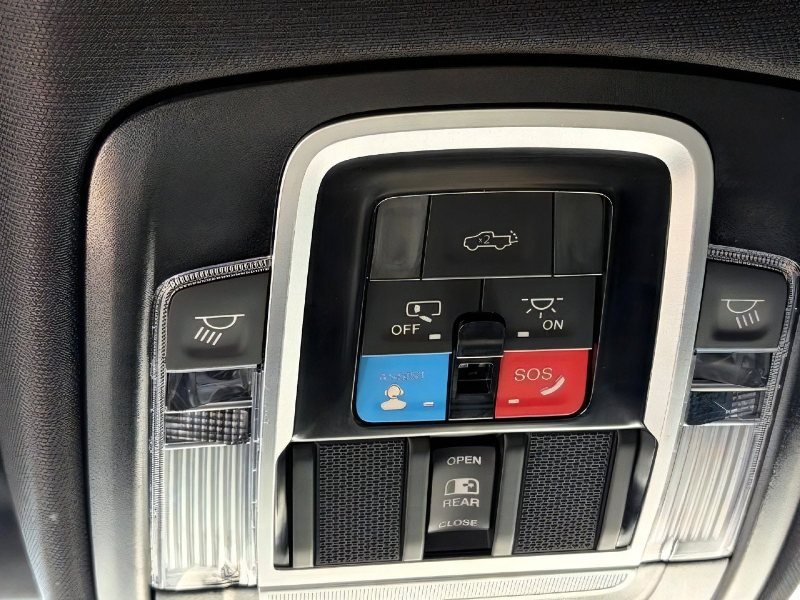 2026 RAM 1500 Rebel - Photo 28