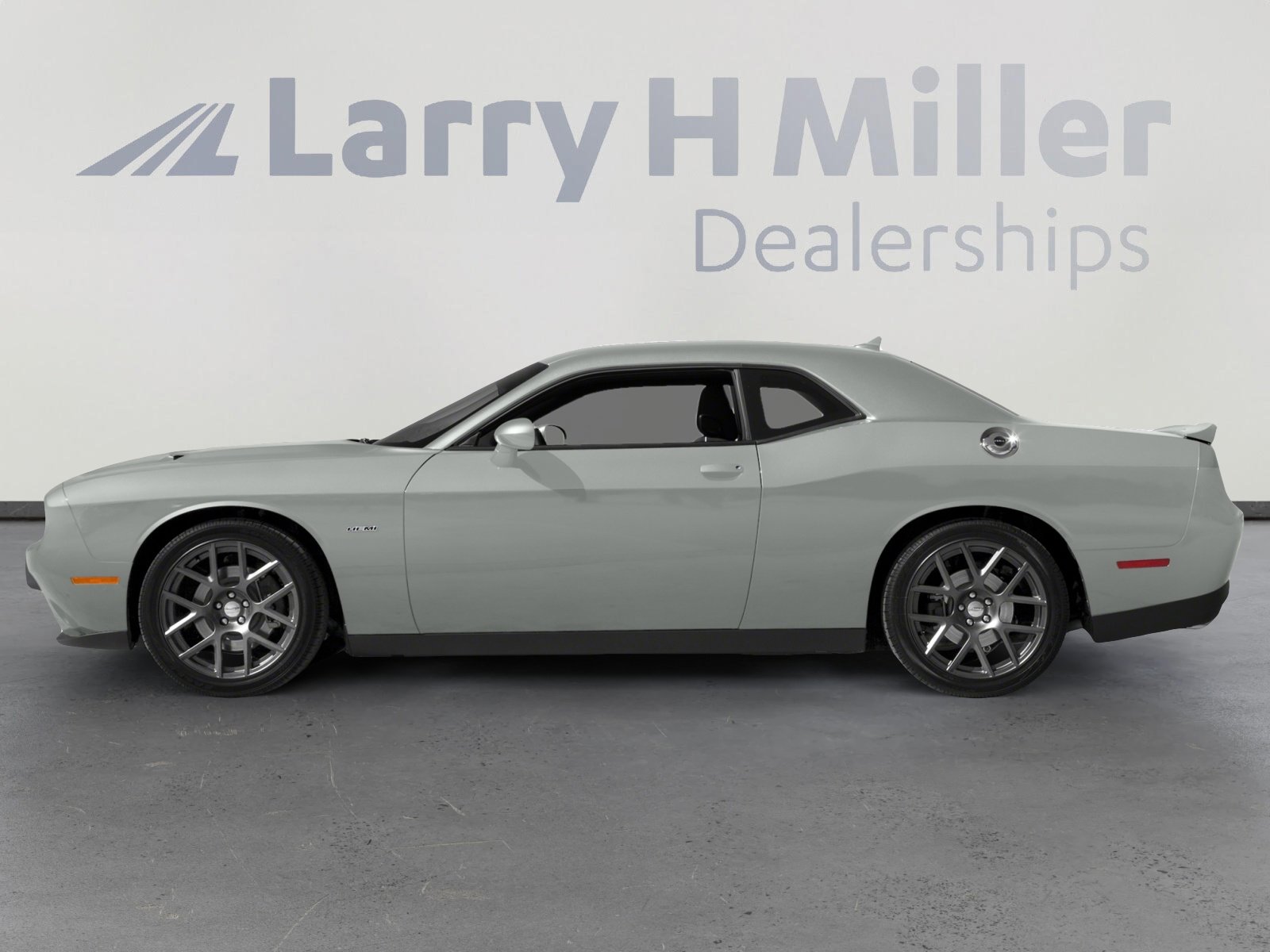 2016 Dodge Challenger SXT Plus photo 2