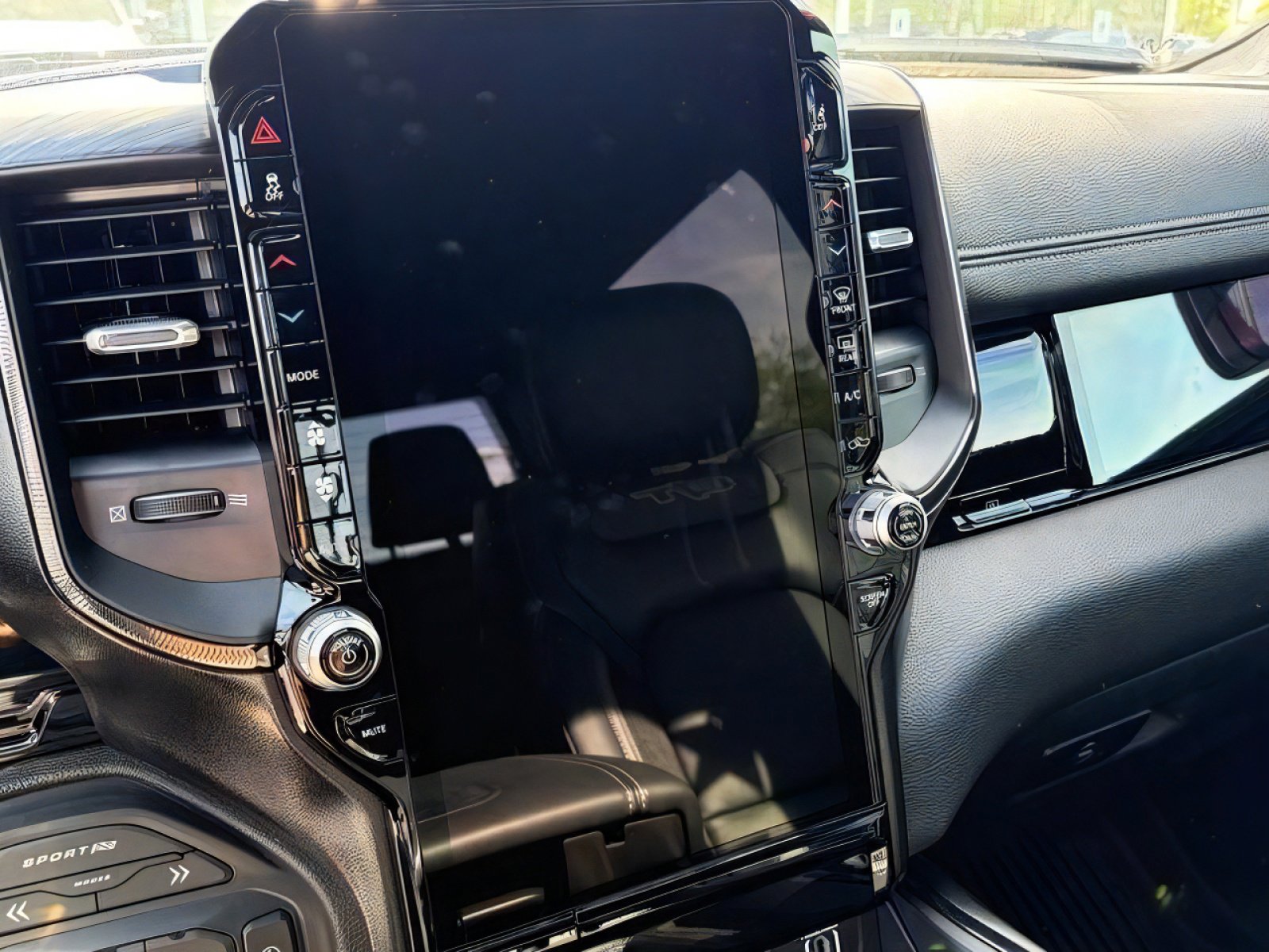 2026 RAM 1500 Rebel - Photo 23