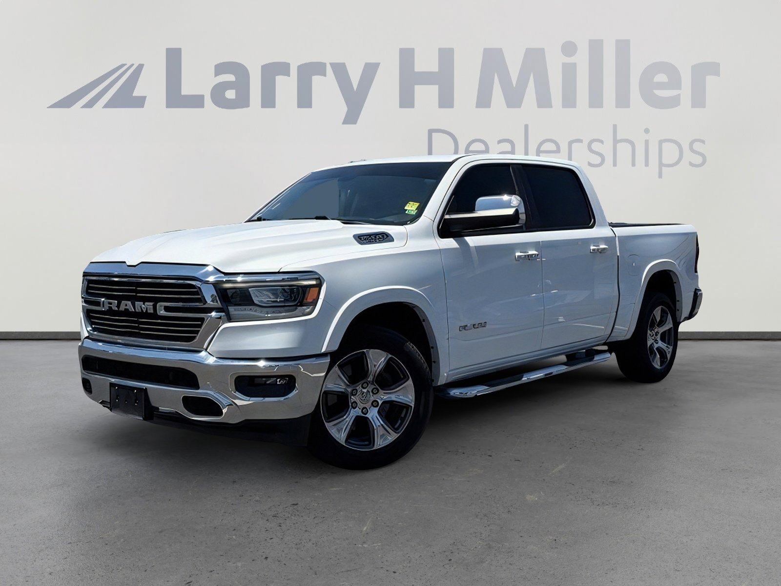 2020 RAM 1500 Laramie 4x4 Crew Cab 5'7's photo