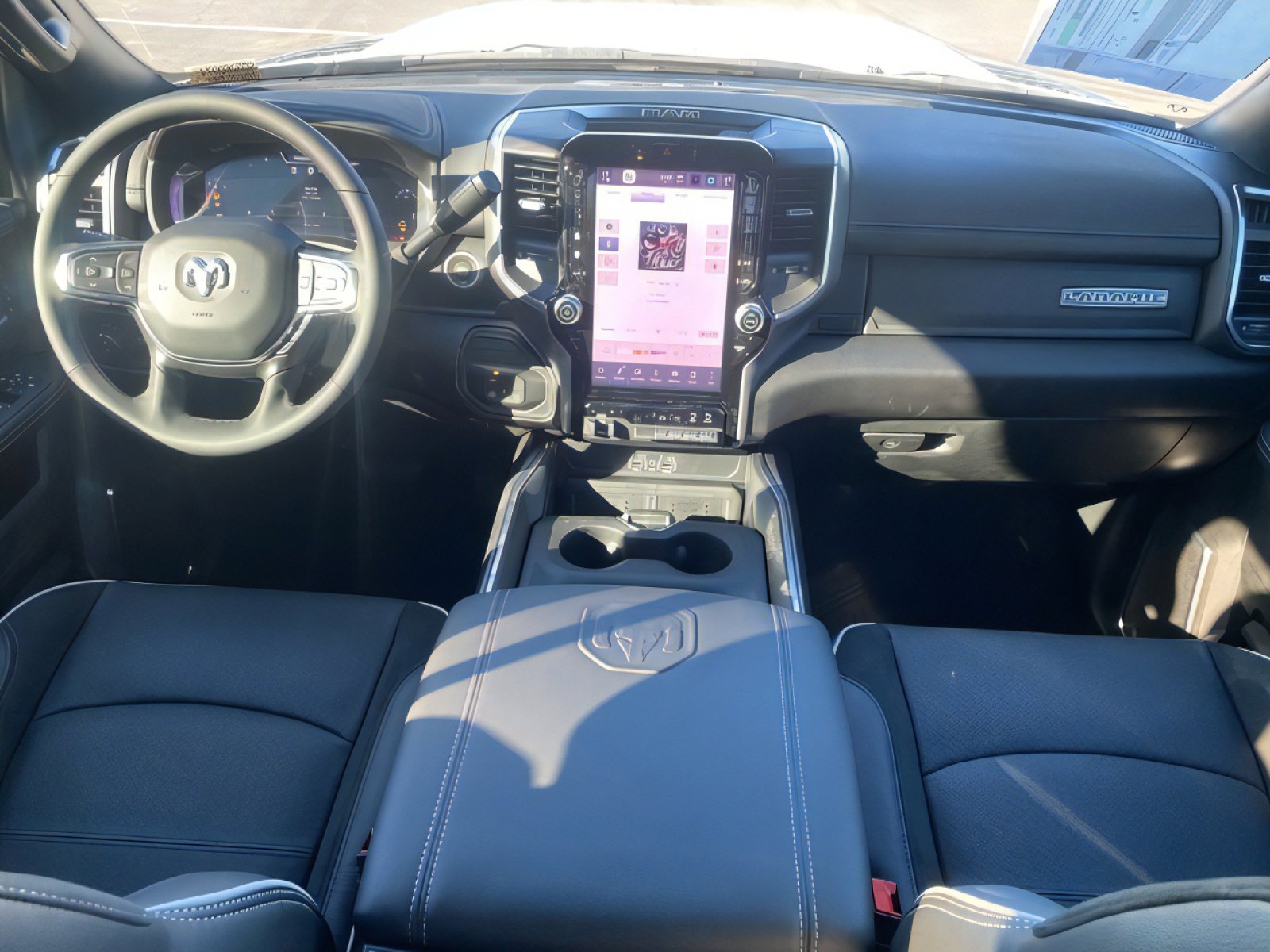 2026 RAM 3500 Laramie - Photo 32