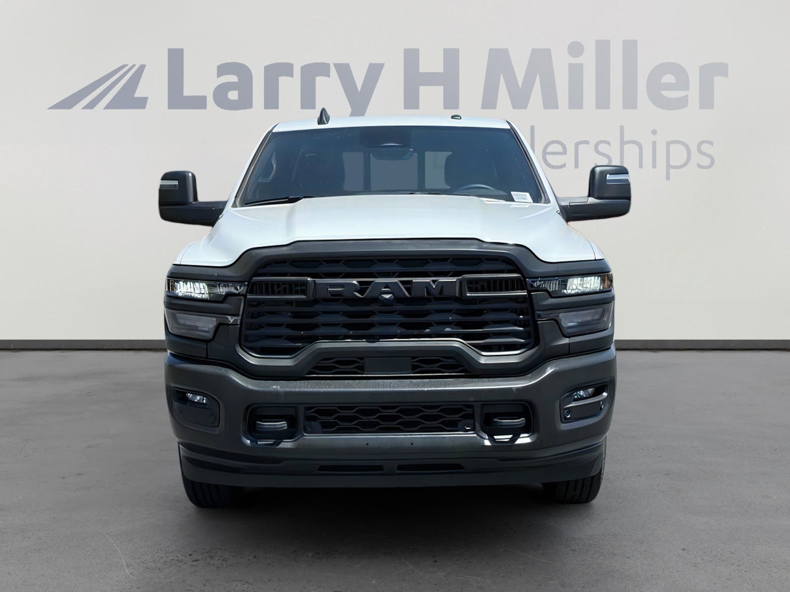 2025 Ram 2500 Tradesman photo 2