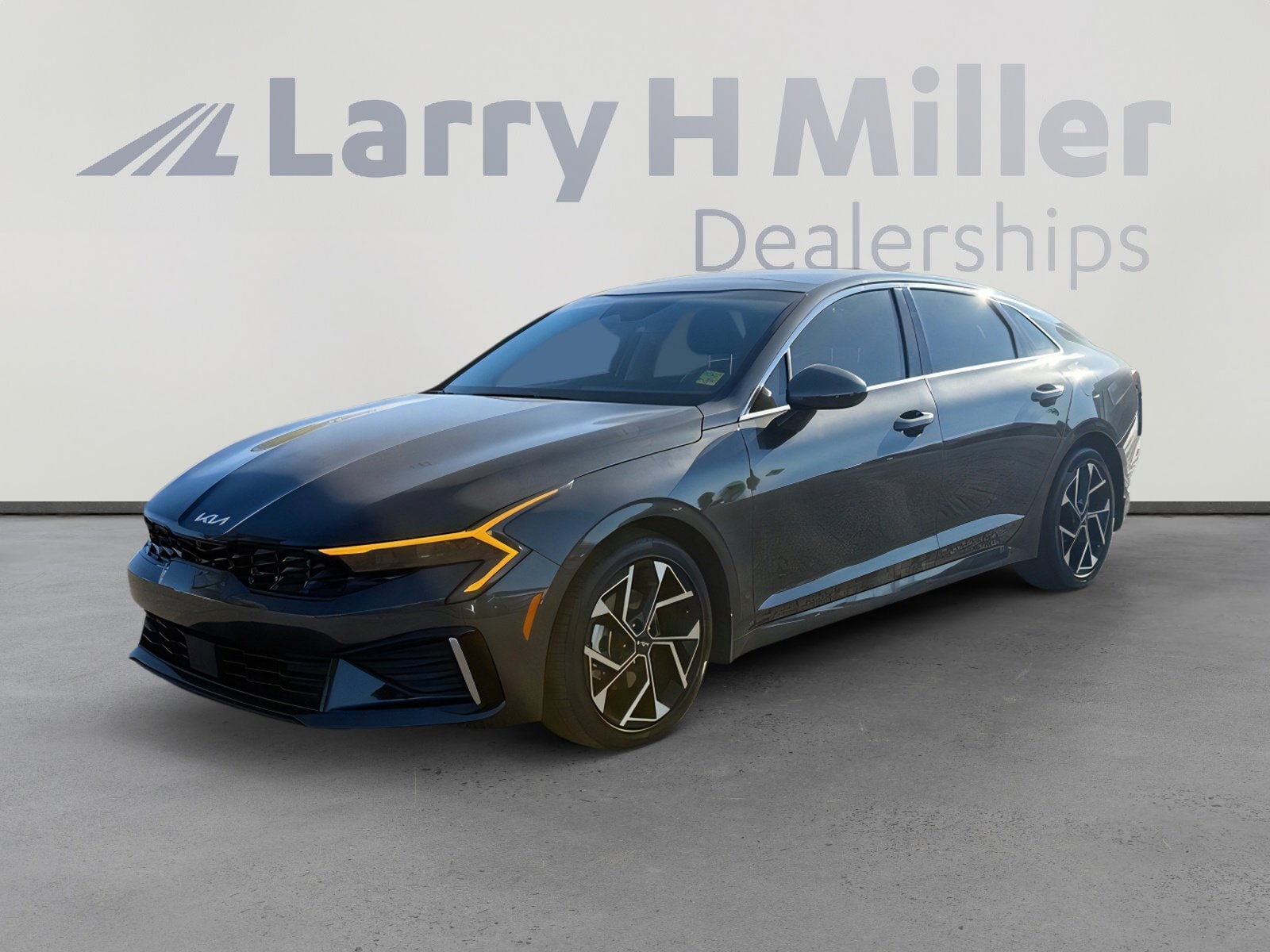 2025 Kia K5 EX's photo