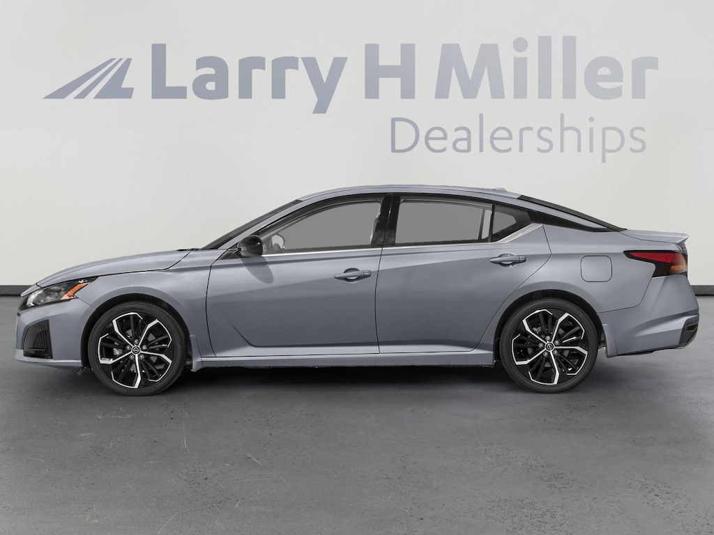 Used 2024 Nissan Altima 2.5 SR Sedan