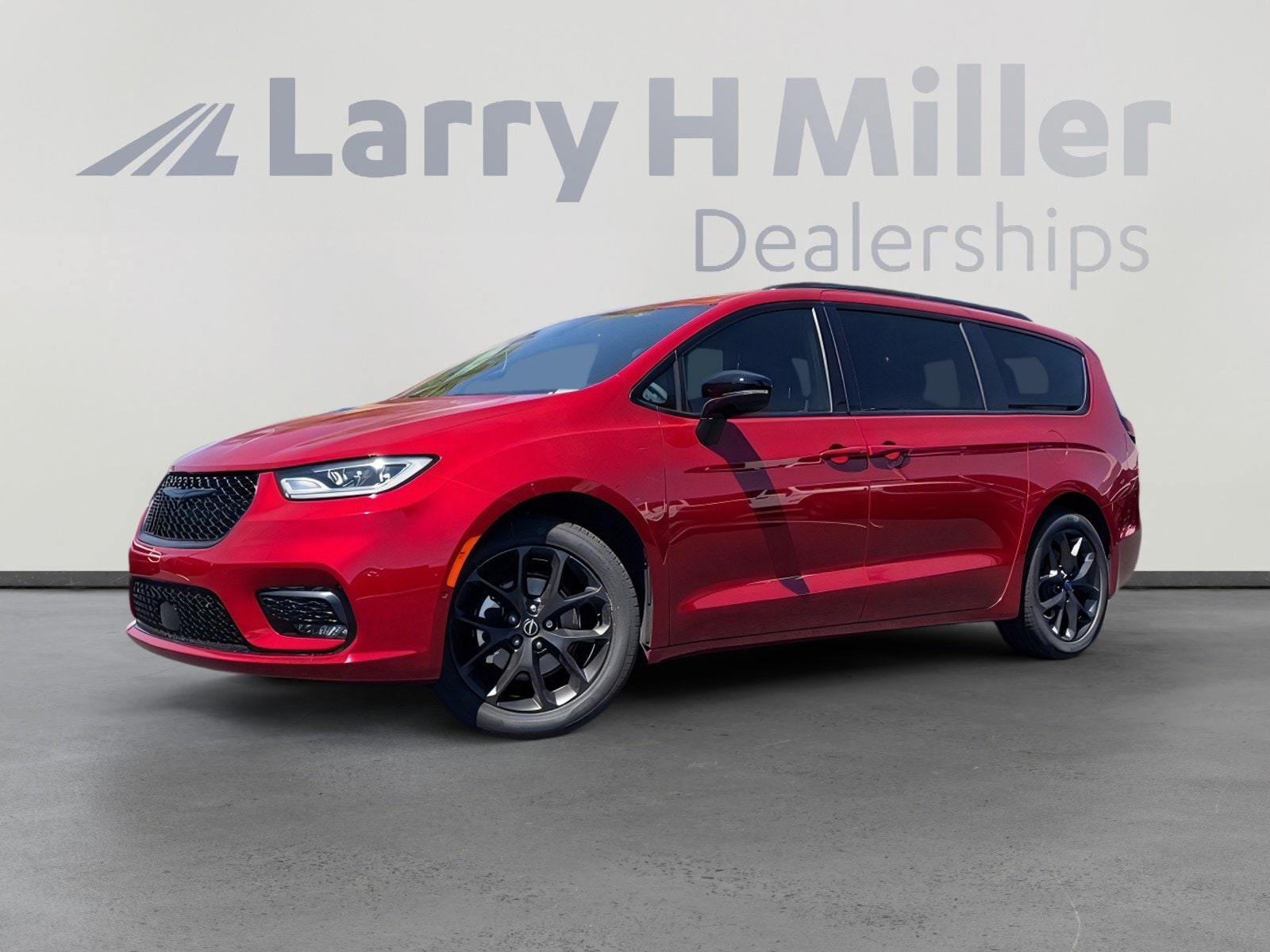 2026 Chrysler Pacifica Limited's photo