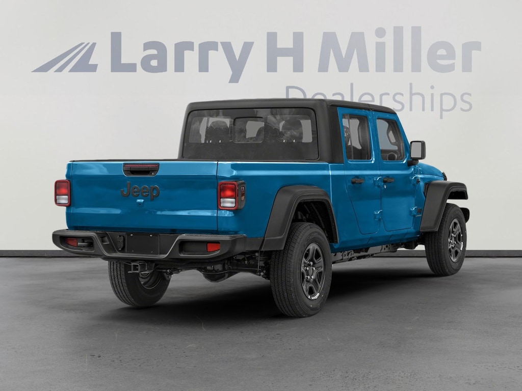 Used 2023 Jeep Gladiator Sport Truck Crew Cab