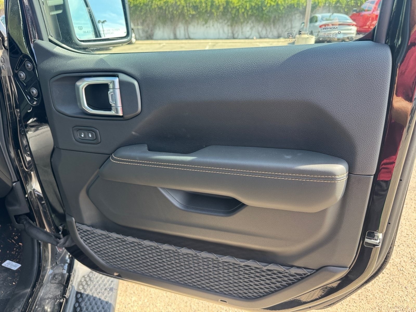 2026 Jeep Wrangler 4-Door Sahara - Photo 17