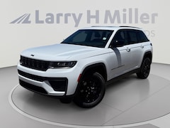 2026 Jeep Grand Cherokee Laredo Altitude 4 Door Sport Utility 4x4