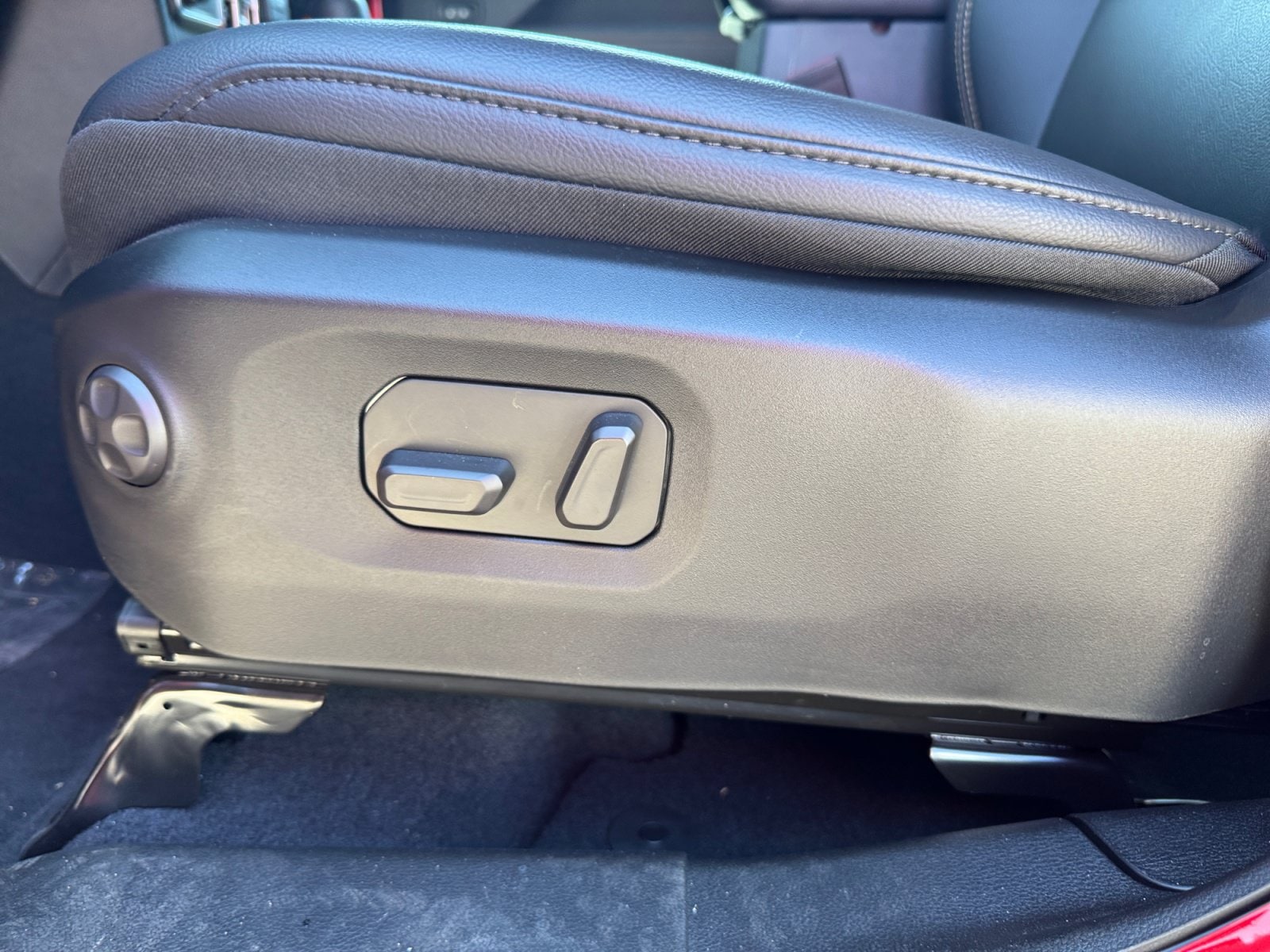 2026 Jeep Wrangler 4-Door Sahara - Photo 15