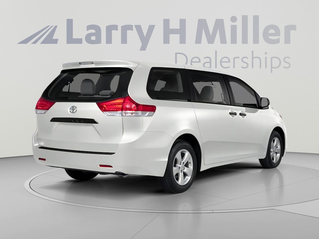 Used 2014 Toyota Sienna LE Van