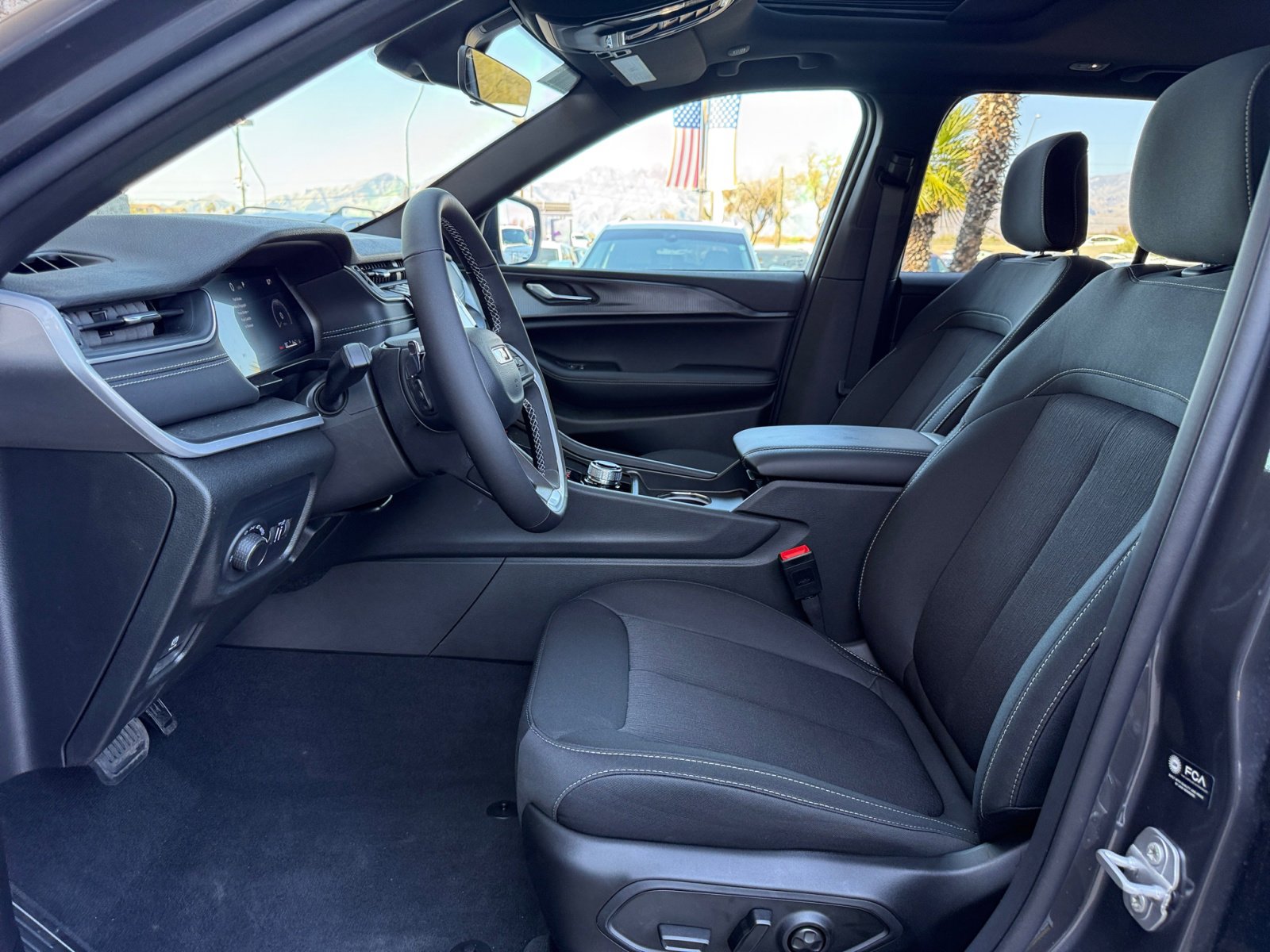 2025 Jeep Grand Cherokee Laredo - Photo 21