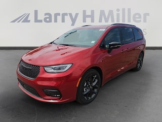New 2026 Chrysler Pacifica Limited Passenger Van Tucson, AZ